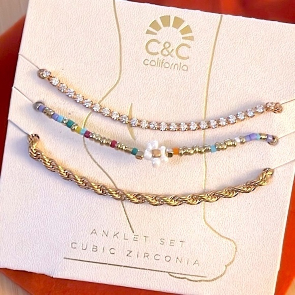 Brand New C&C California Anklet Set Daisy Beaded Gold Tone Braided Rhinestone